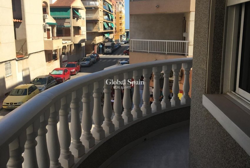 Resale - APARTMENT -
TORREVIEJA - Acequion