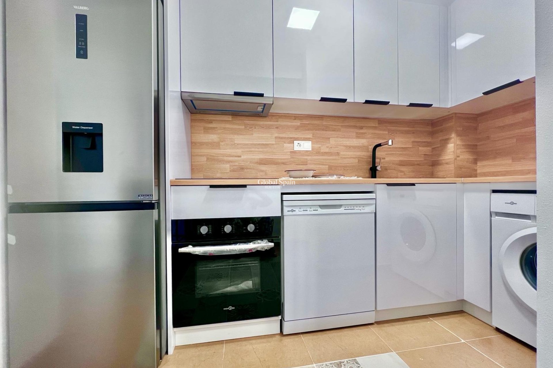 Resale - APARTMENT -
TORREVIEJA - Acequion