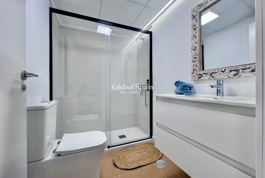 Resale - APARTMENT -
TORREVIEJA - Acequion