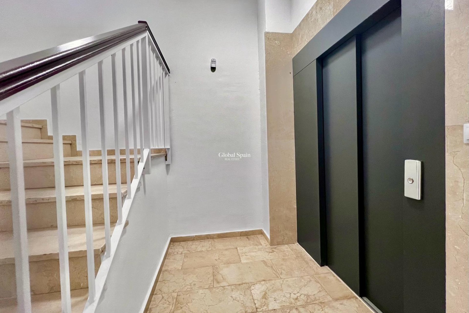 Resale - APARTMENT -
TORREVIEJA - Acequion