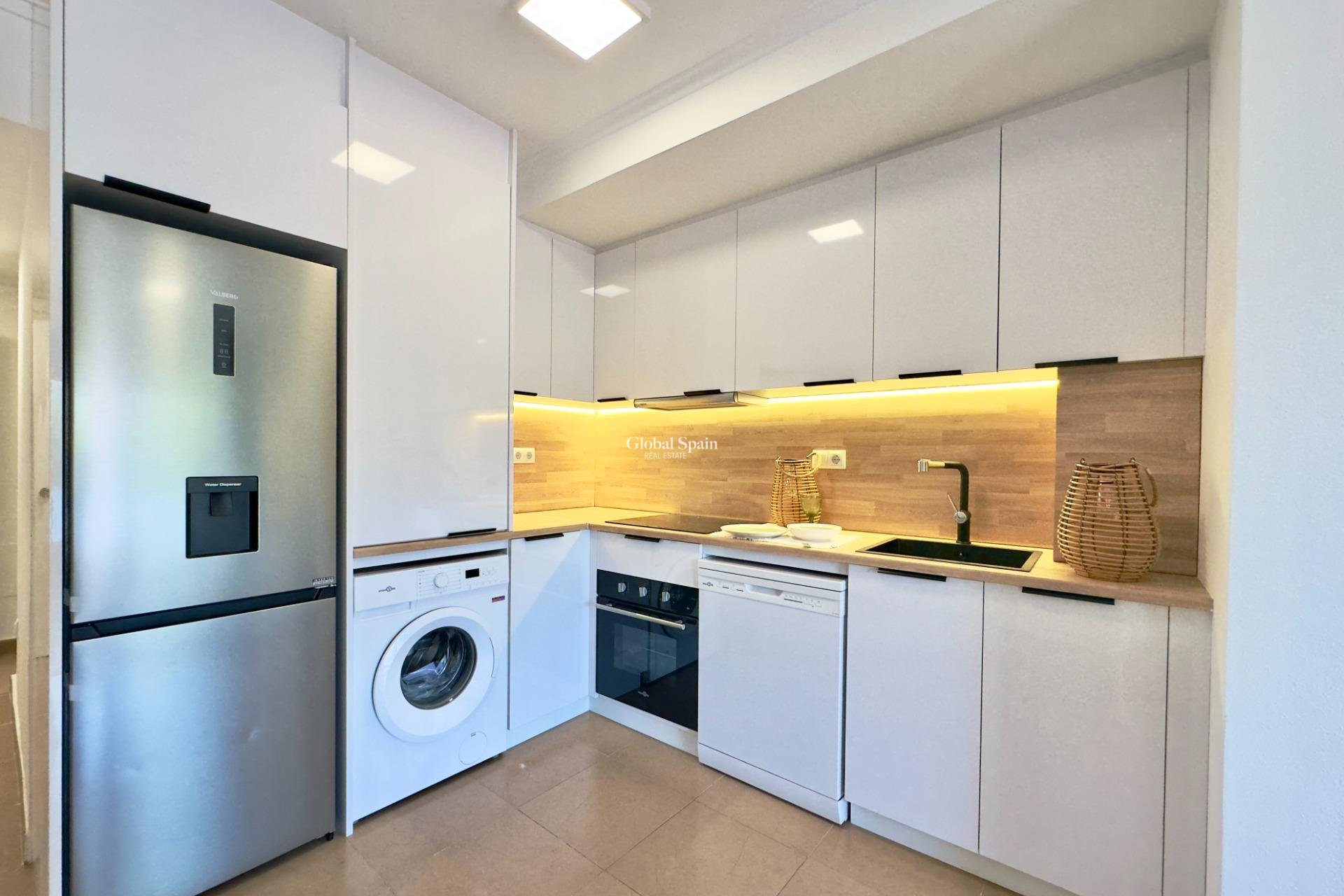 Resale - APARTMENT -
TORREVIEJA - Acequion
