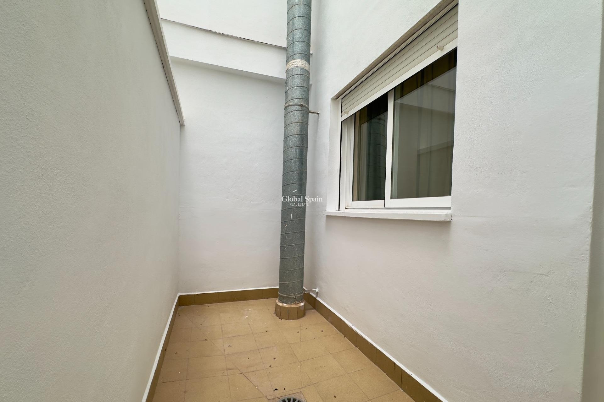 Resale - APARTMENT -
TORREVIEJA - Acequion