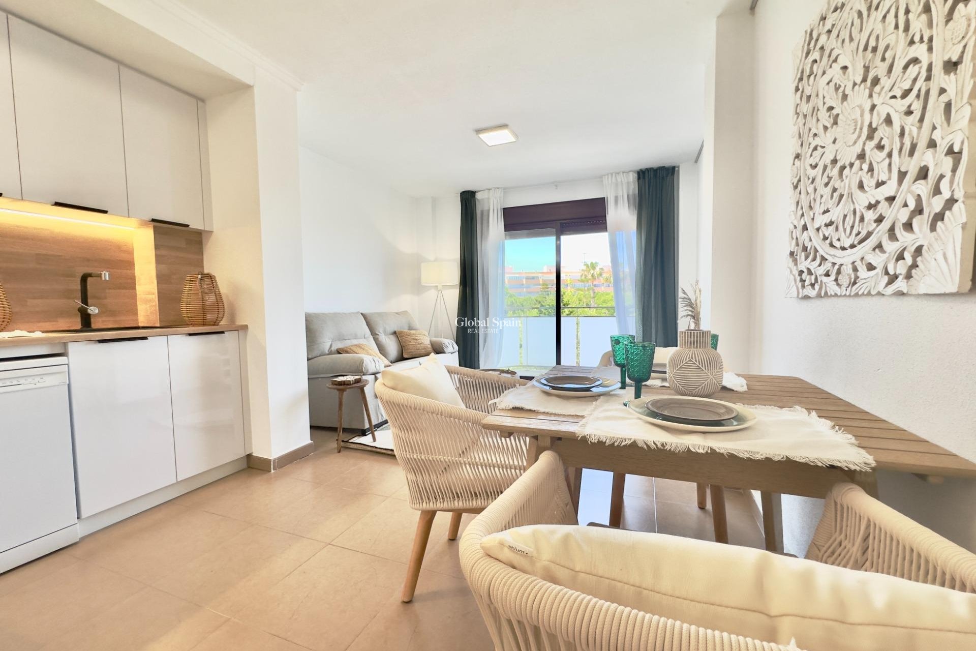 Resale - APARTMENT -
TORREVIEJA - Acequion