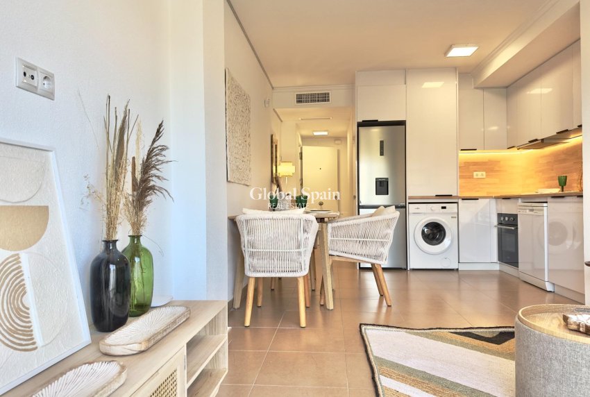 Resale - APARTMENT -
TORREVIEJA - Acequion