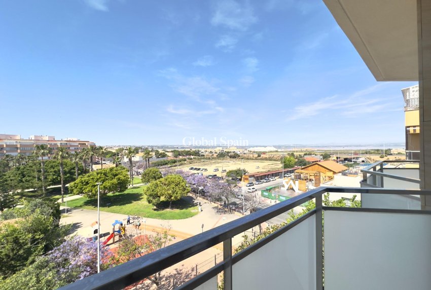 Resale - APARTMENT -
TORREVIEJA - Acequion
