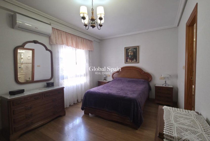 Resale - APARTMENT -
TORREVIEJA - Acequion