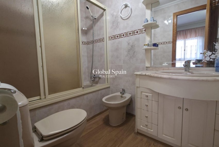 Resale - APARTMENT -
TORREVIEJA - Acequion