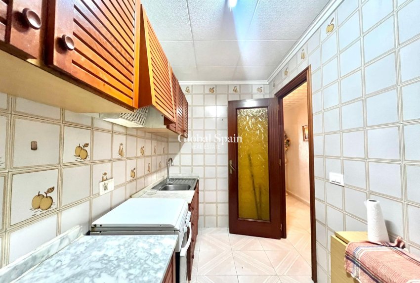 Resale - APARTMENT -
TORREVIEJA - Acequion