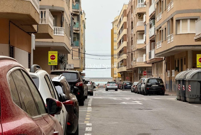 Resale - APARTMENT -
TORREVIEJA - Acequion