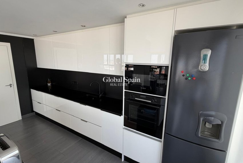 Resale - APARTMENT -
TORREVIEJA - Acequion