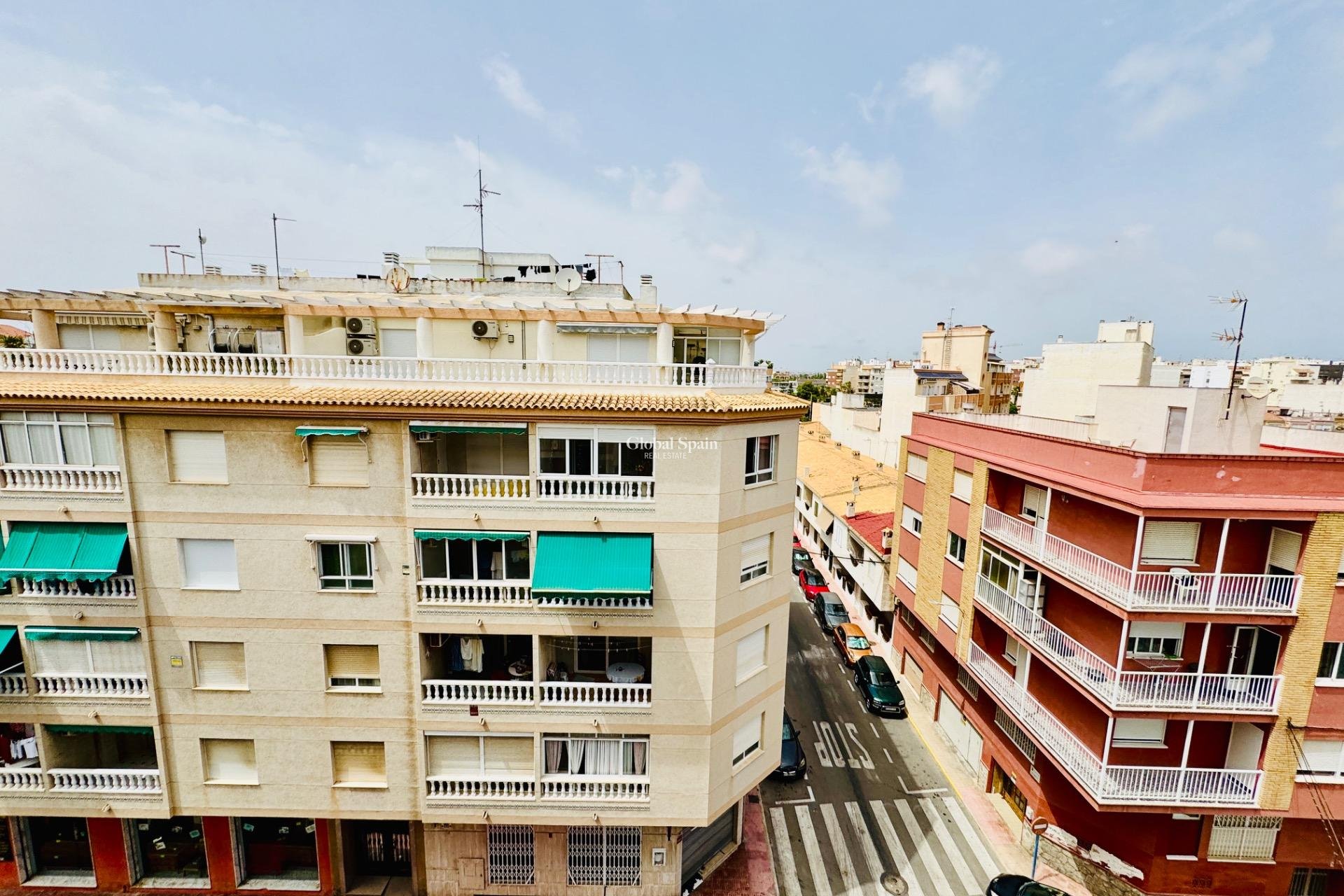 Resale - APARTMENT -
TORREVIEJA - Acequion