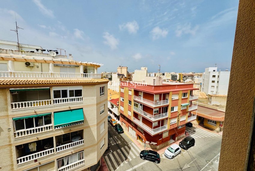 Resale - APARTMENT -
TORREVIEJA - Acequion