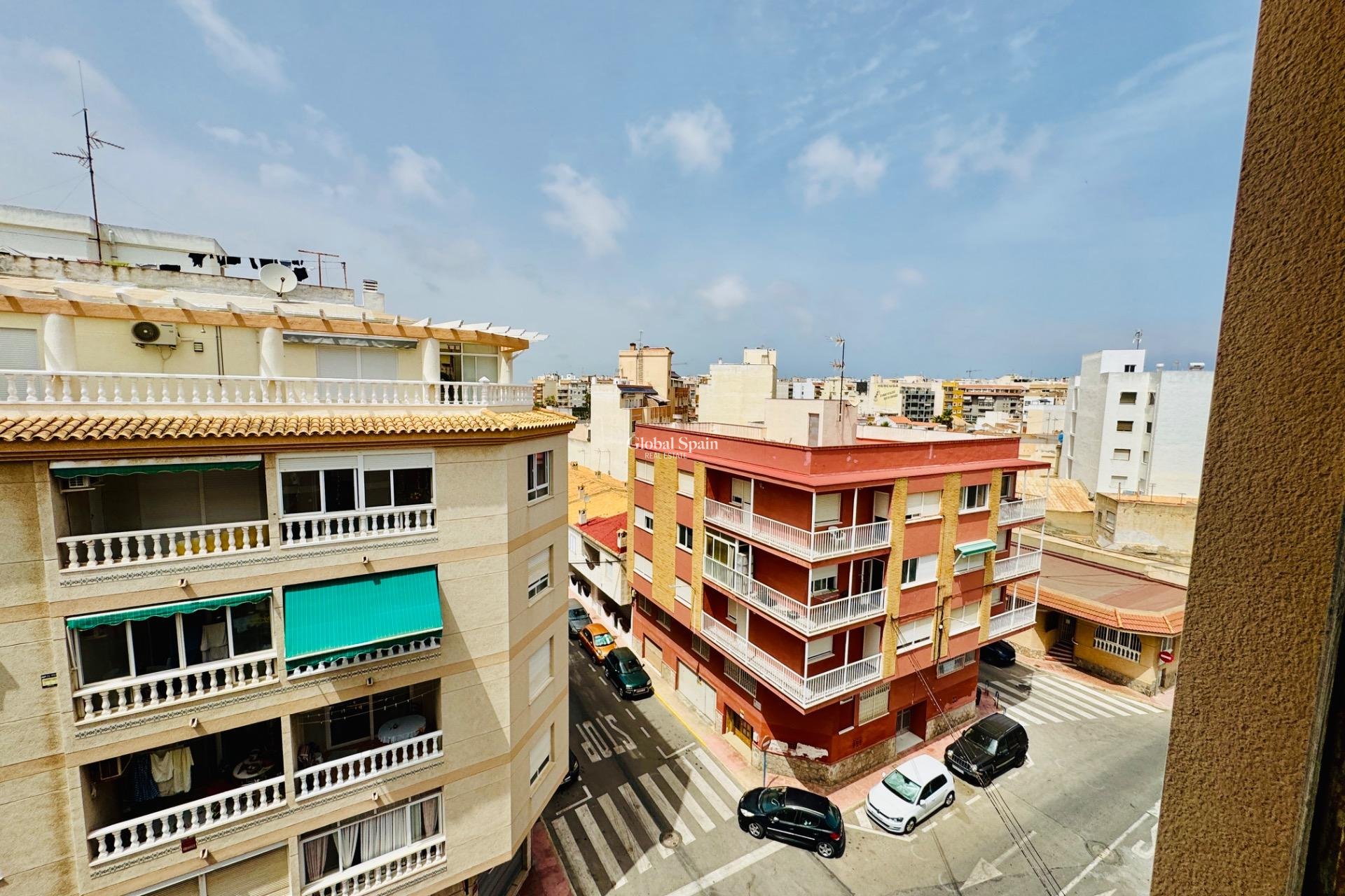 Resale - APARTMENT -
TORREVIEJA - Acequion
