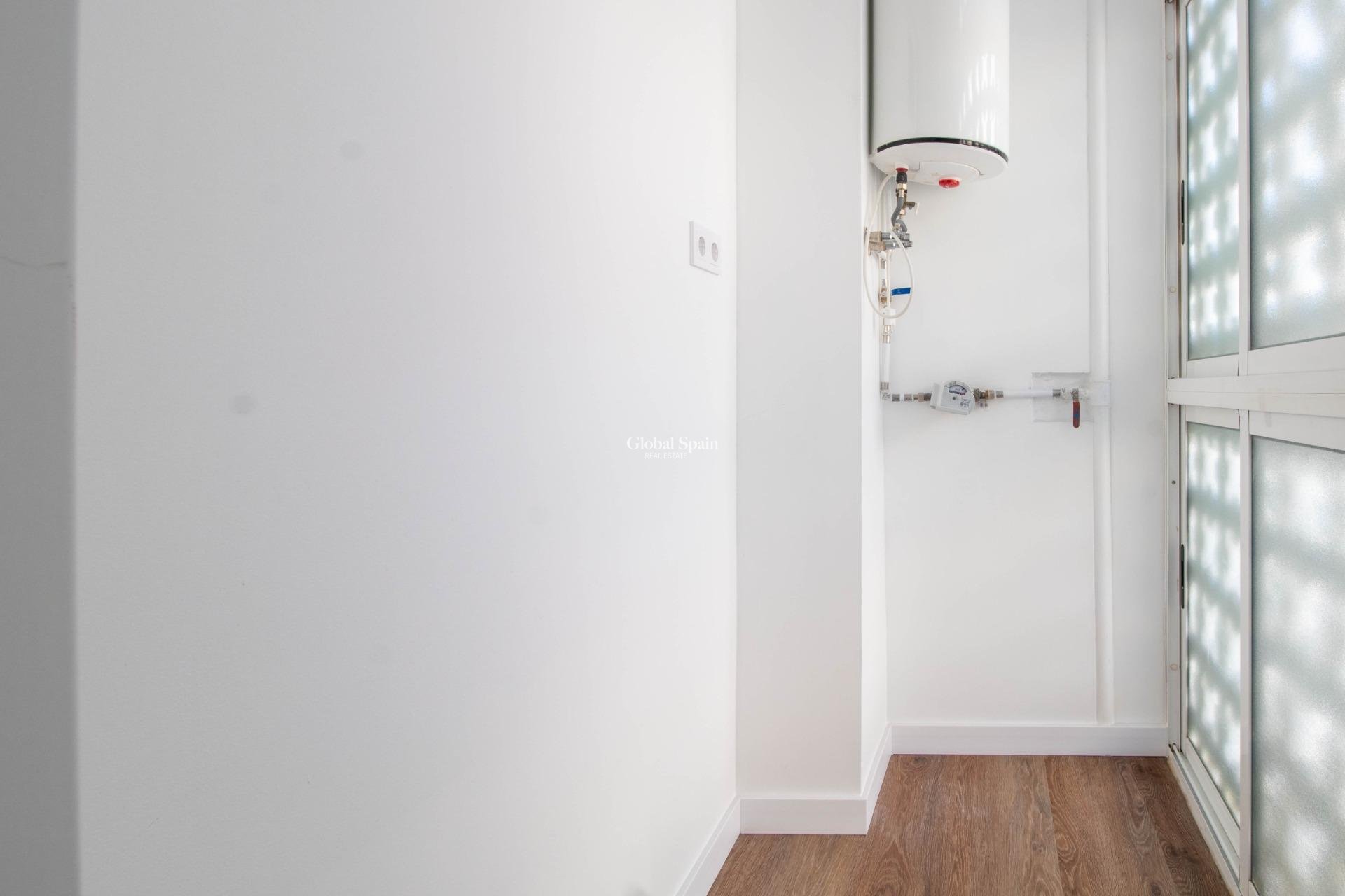 Resale - APARTMENT -
TORREVIEJA - Acequion