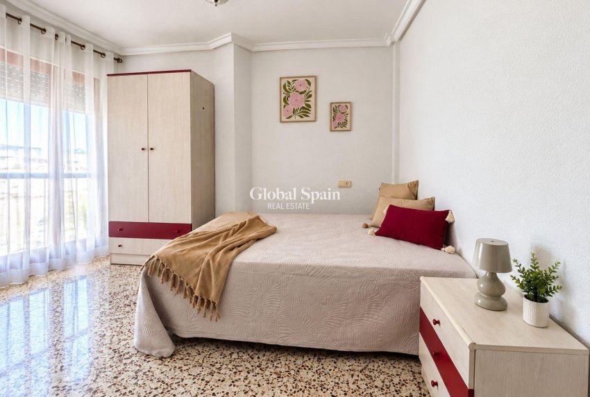 Resale - APARTMENT -
TORREVIEJA - Acequion