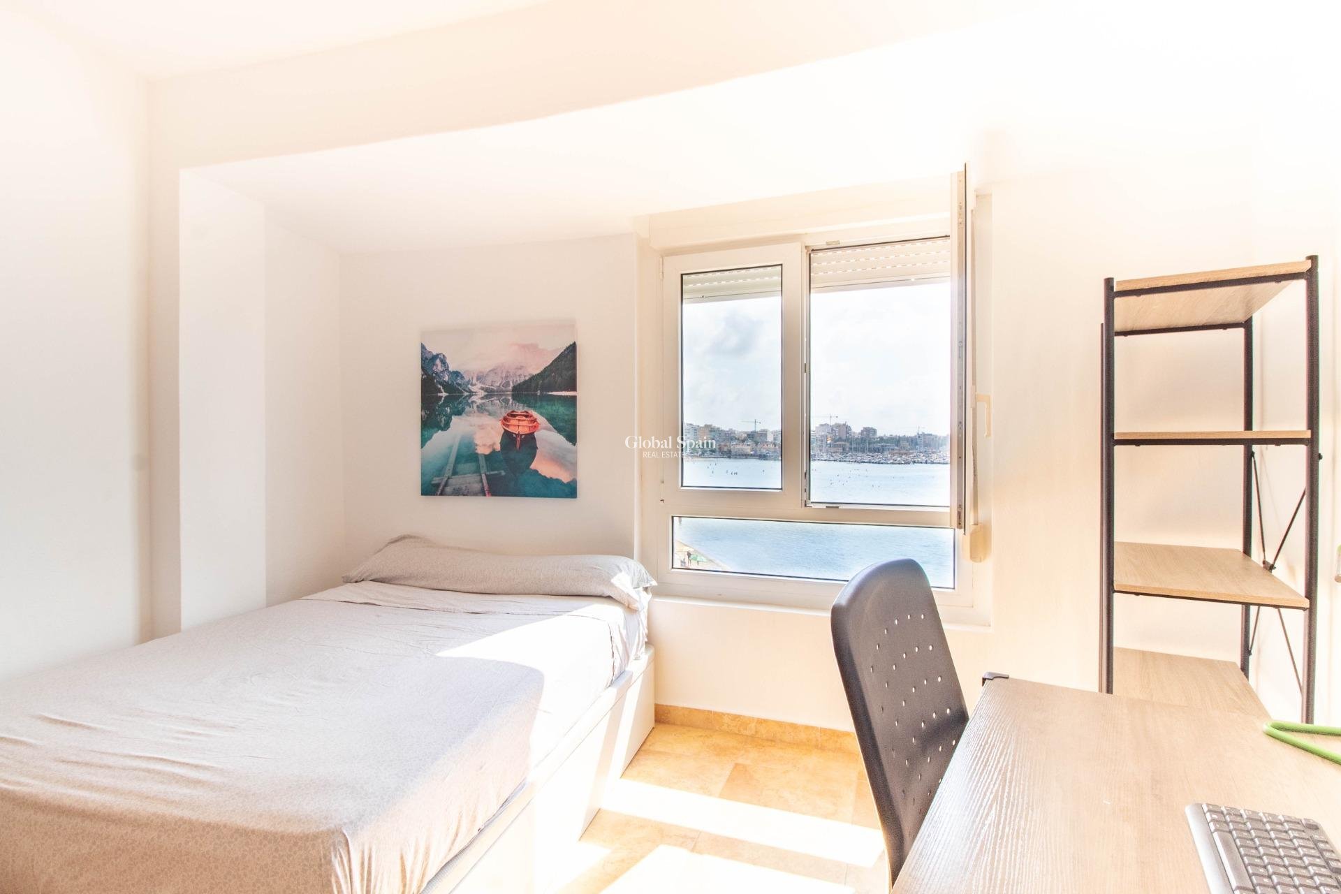 Resale - Apartment -
TORREVIEJA - Acequion