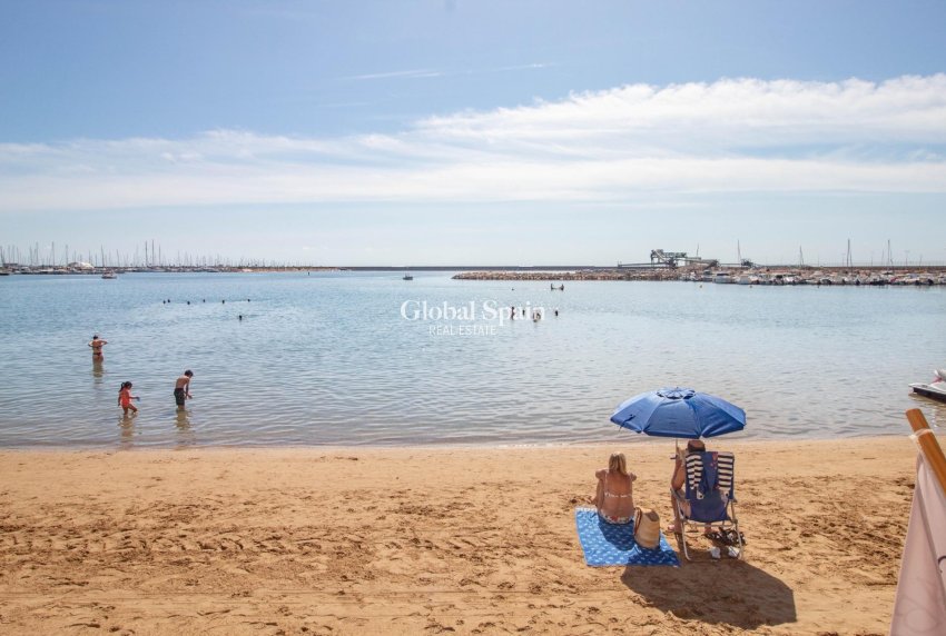 Resale - Apartment -
TORREVIEJA - Acequion