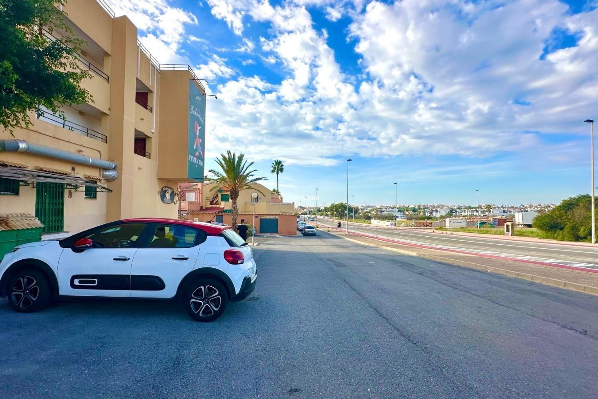 Resale - APARTMENT -
TORREVIEJA - Aguas Nuevas