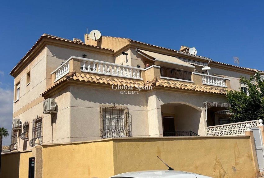 Resale - APARTMENT -
TORREVIEJA - Aguas Nuevas