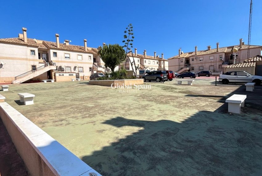 Resale - APARTMENT -
TORREVIEJA - Aguas Nuevas