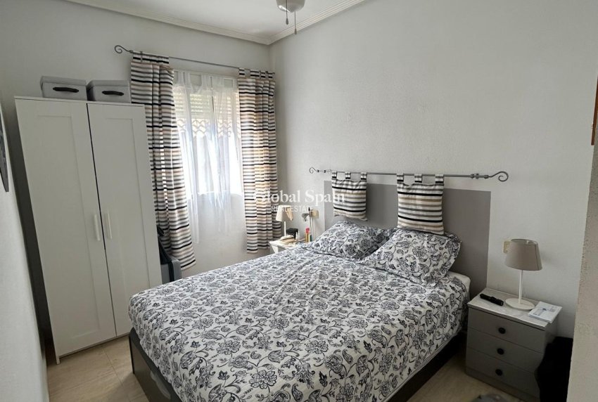 Resale - APARTMENT -
TORREVIEJA - Aguas Nuevas