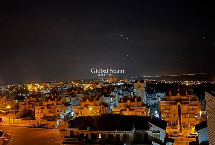 Resale - APARTMENT -
TORREVIEJA - Aguas Nuevas