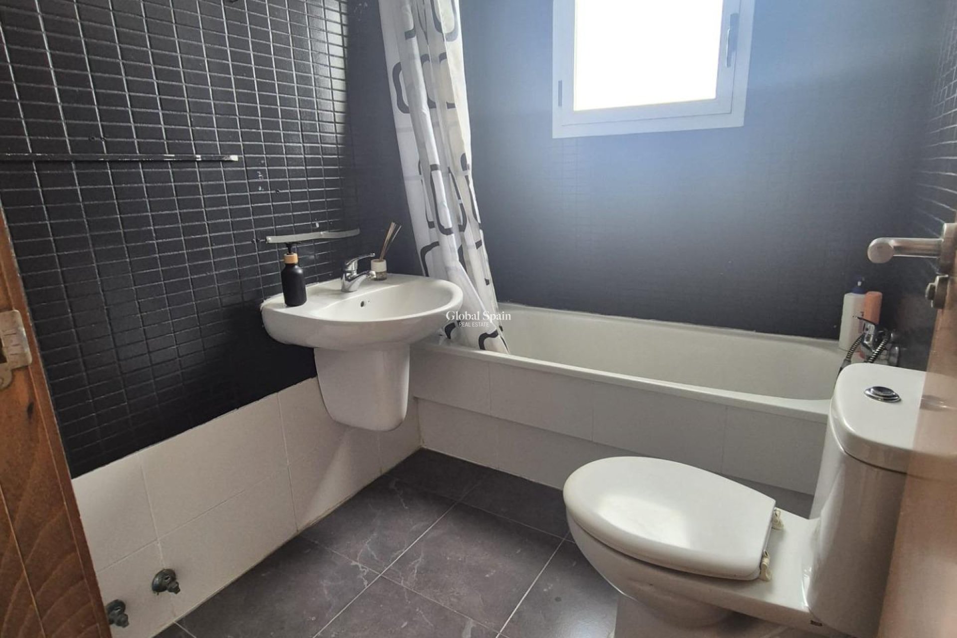 Resale - APARTMENT -
TORREVIEJA - Aguas Nuevas