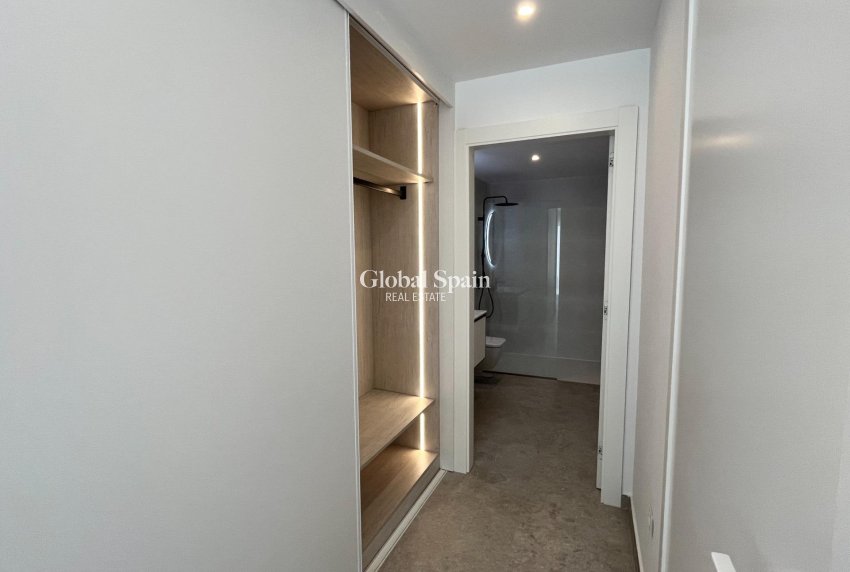 Resale - APARTMENT -
TORREVIEJA - Aguas Nuevas