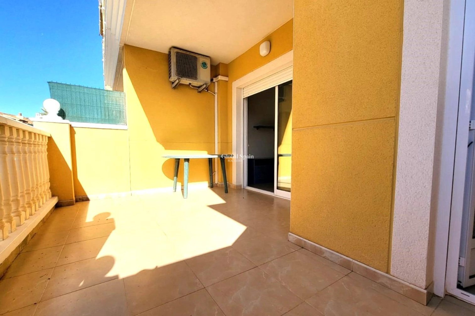 Resale - APARTMENT -
TORREVIEJA - Aguas Nuevas