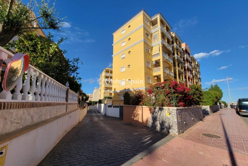 Resale - APARTMENT -
TORREVIEJA - Aguas Nuevas