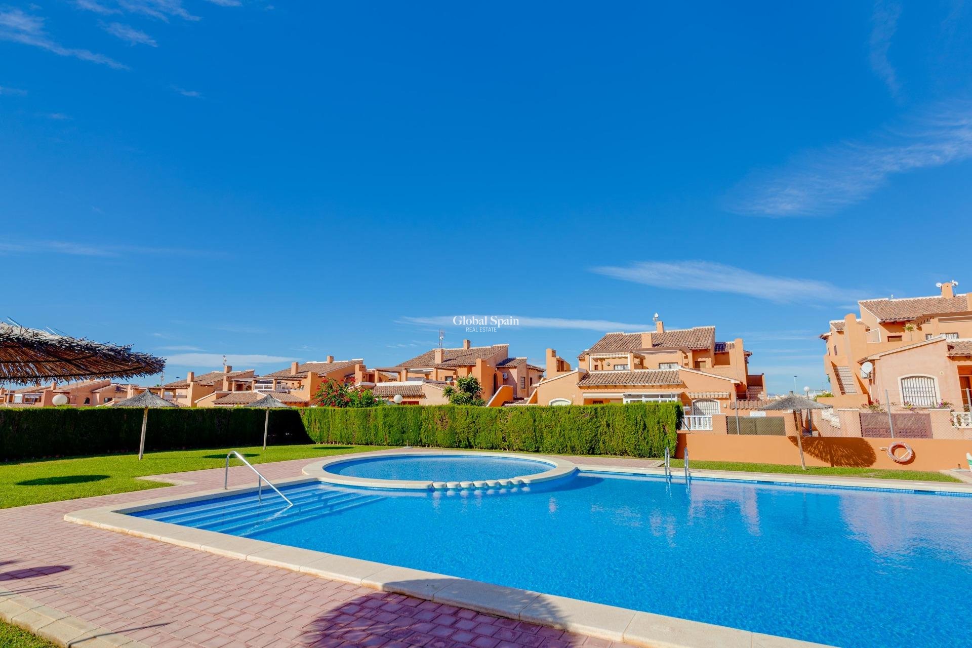 Resale - APARTMENT -
TORREVIEJA - Aguas Nuevas