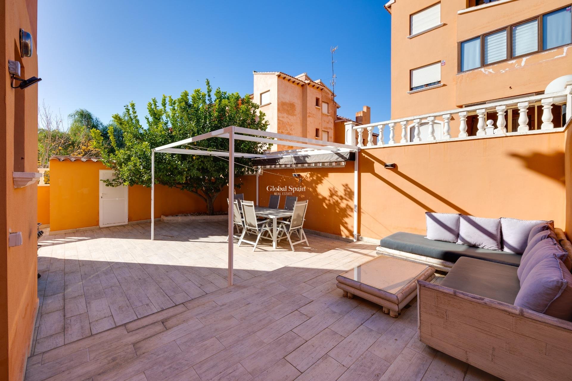 Resale - APARTMENT -
TORREVIEJA - Aguas Nuevas