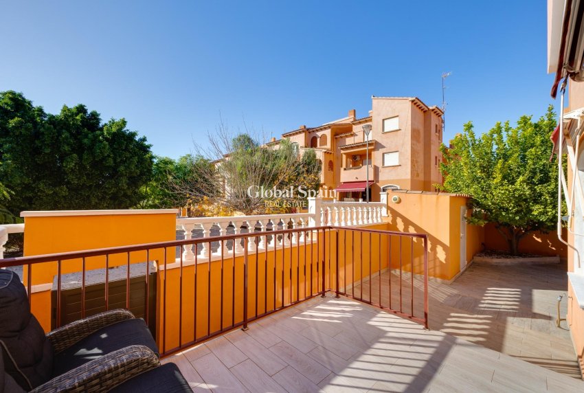 Resale - APARTMENT -
TORREVIEJA - Aguas Nuevas