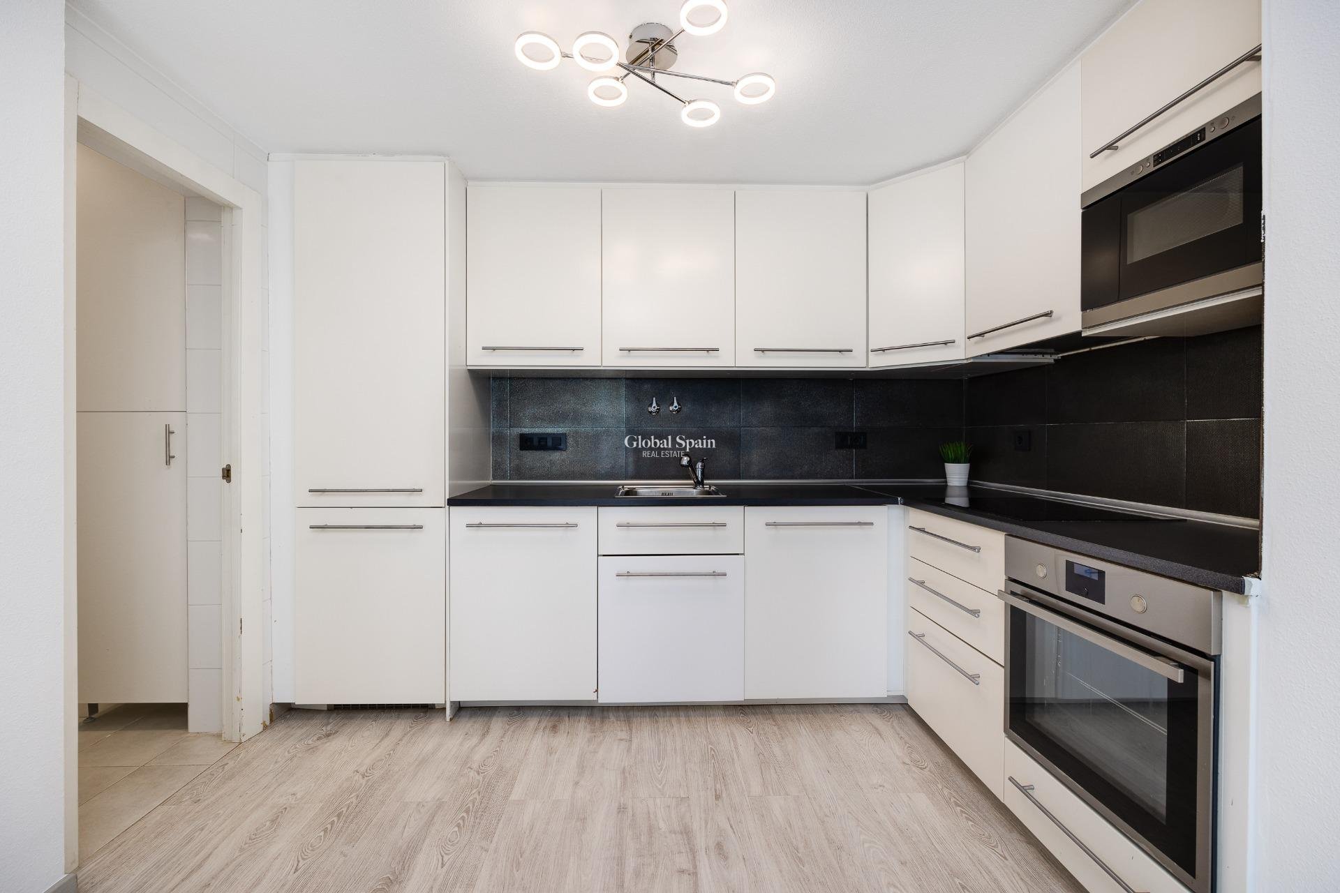 Resale - APARTMENT -
TORREVIEJA - Aguas Nuevas