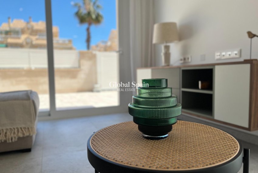 Resale - APARTMENT -
TORREVIEJA - Aguas Nuevas