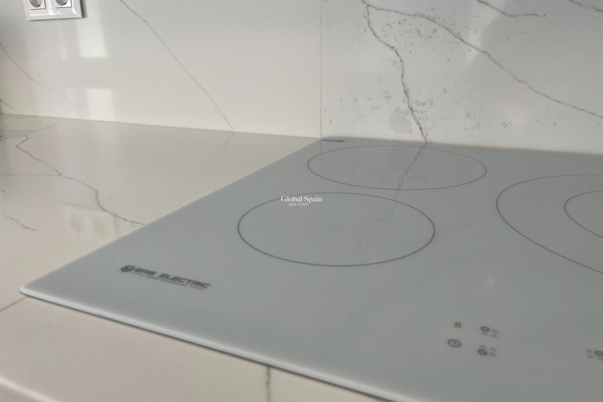 Resale - APARTMENT -
TORREVIEJA - Aguas Nuevas