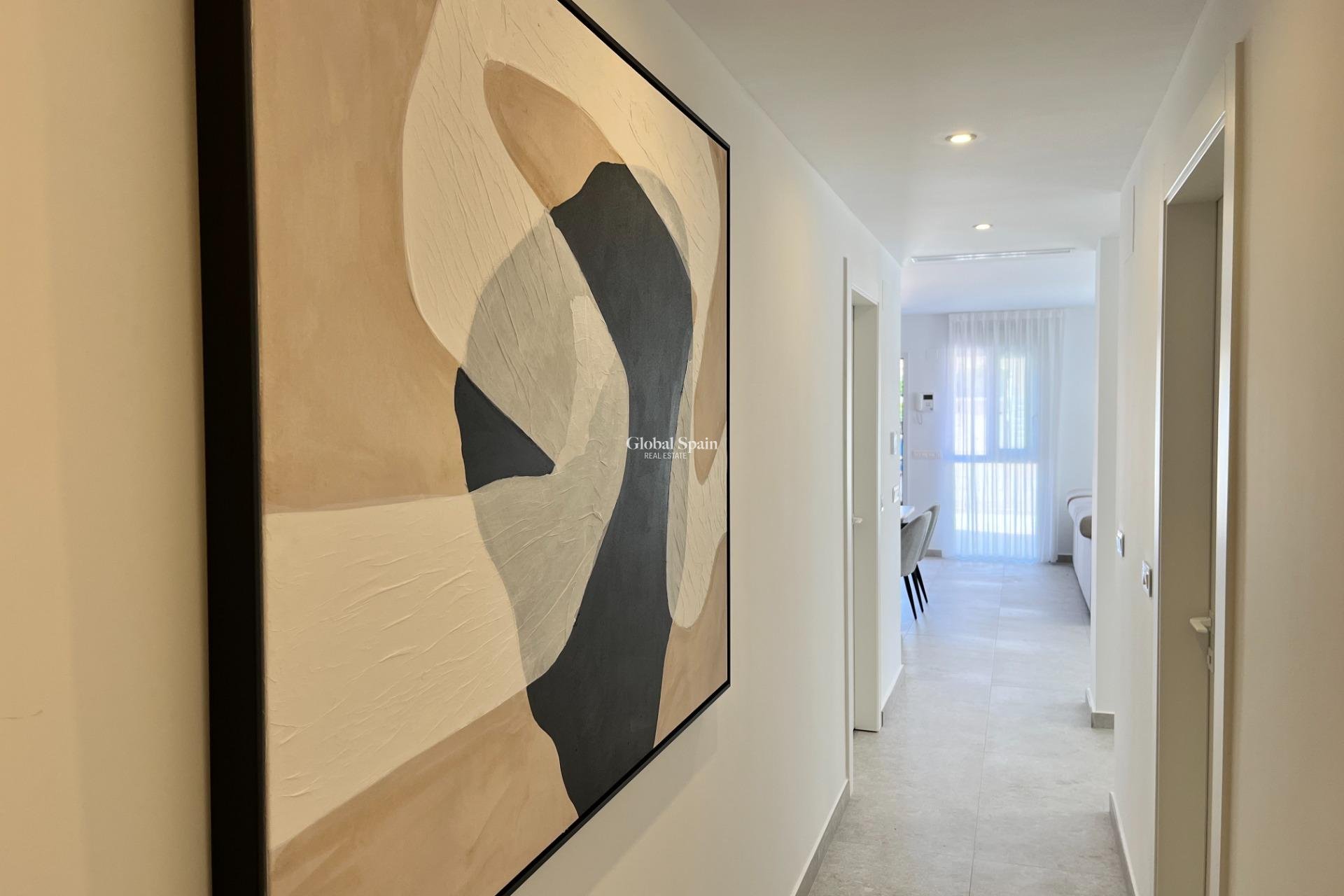 Resale - APARTMENT -
TORREVIEJA - Aguas Nuevas