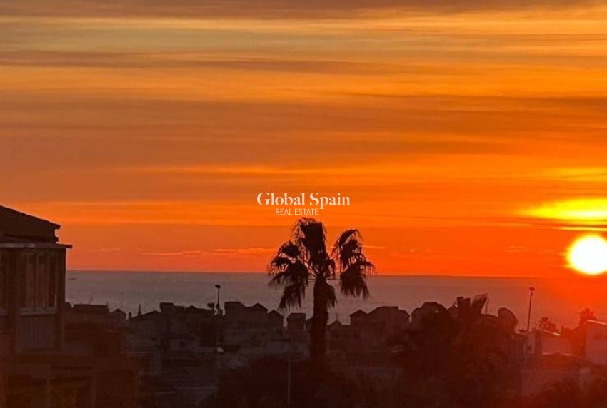 Resale - APARTMENT -
TORREVIEJA - Aguas Nuevas