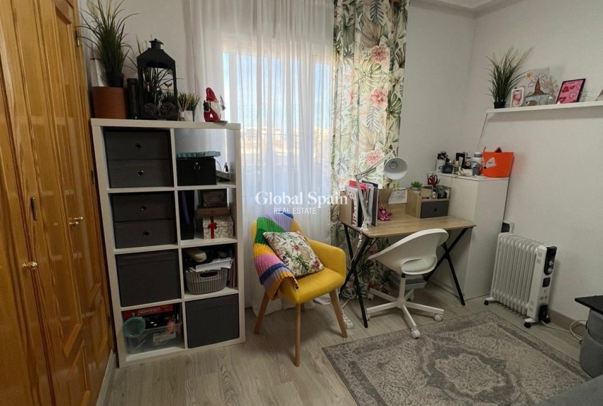 Resale - APARTMENT -
TORREVIEJA - Aguas Nuevas
