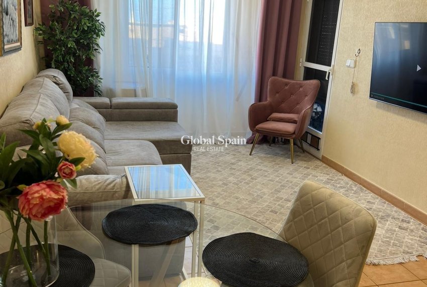 Resale - APARTMENT -
TORREVIEJA - Aguas Nuevas