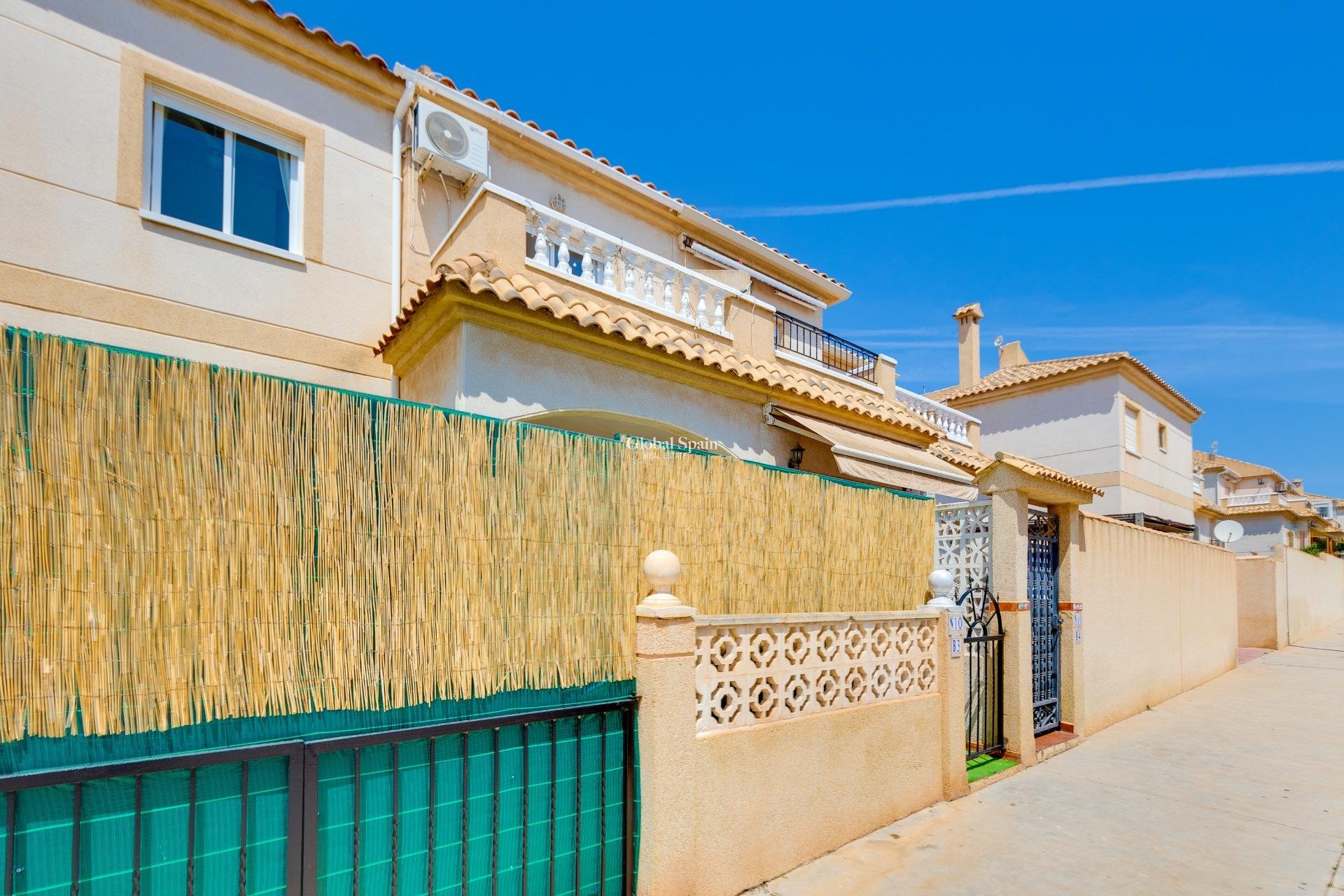 Resale - APARTMENT -
TORREVIEJA - Aguas Nuevas