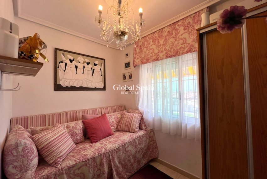 Resale - APARTMENT -
TORREVIEJA - Aguas Nuevas