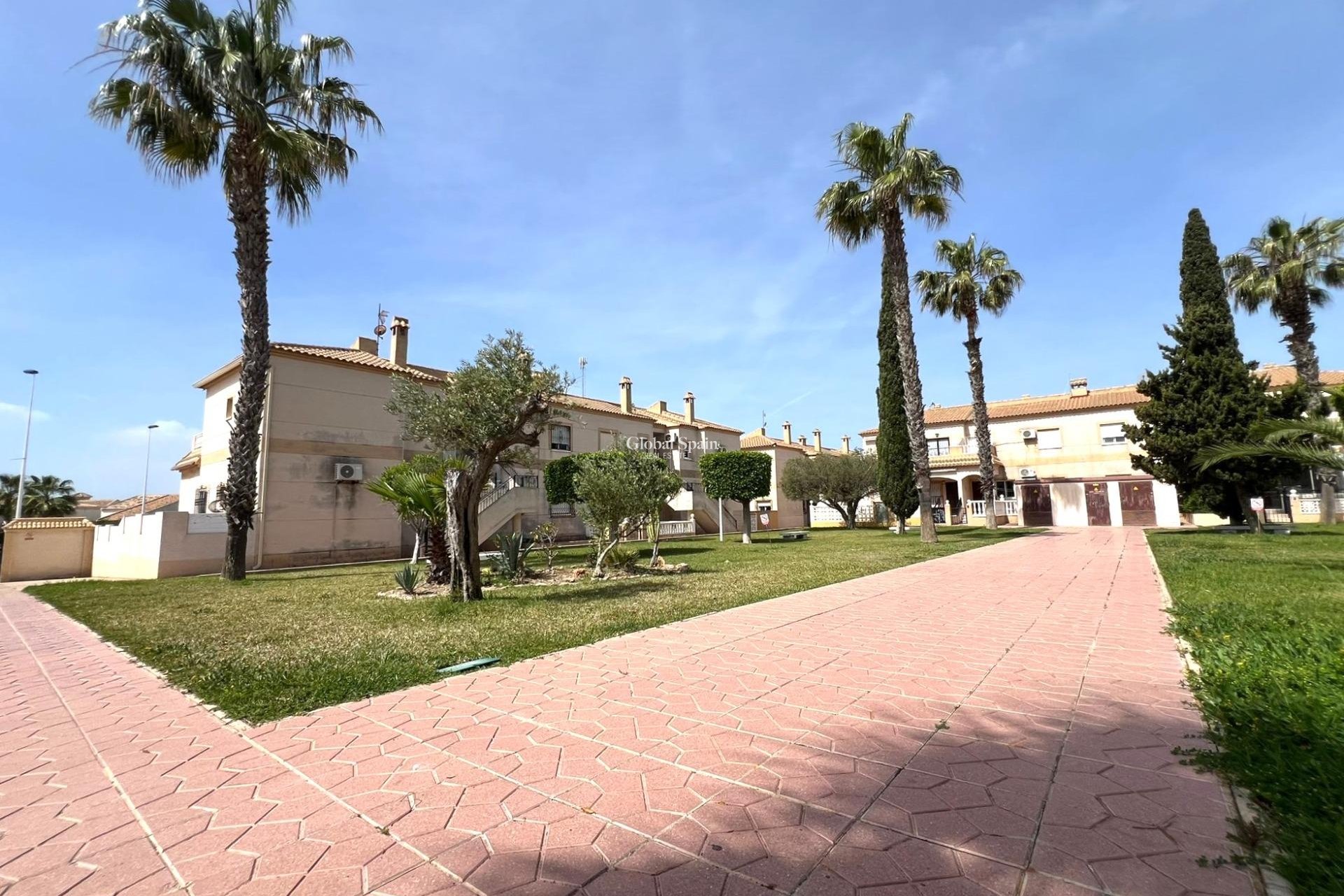 Resale - APARTMENT -
TORREVIEJA - Aguas Nuevas