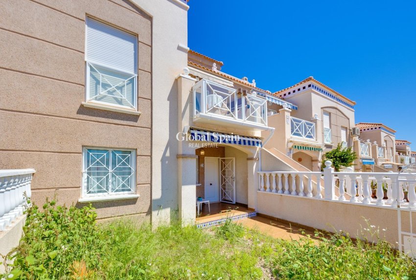 Resale - APARTMENT -
TORREVIEJA - Aguas Nuevas