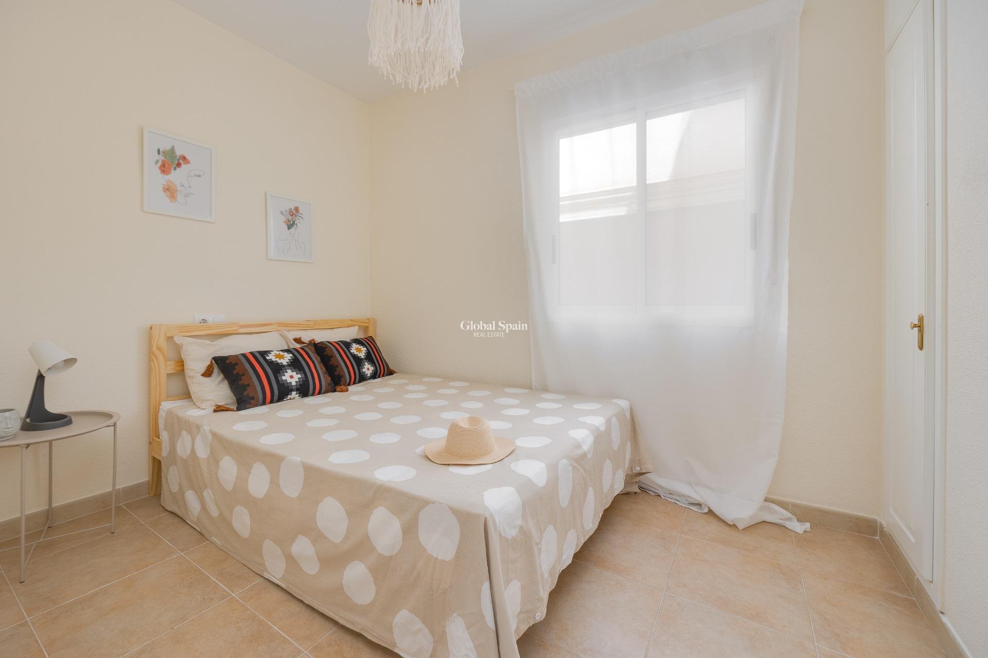 Resale - APARTMENT -
TORREVIEJA - Aguas Nuevas