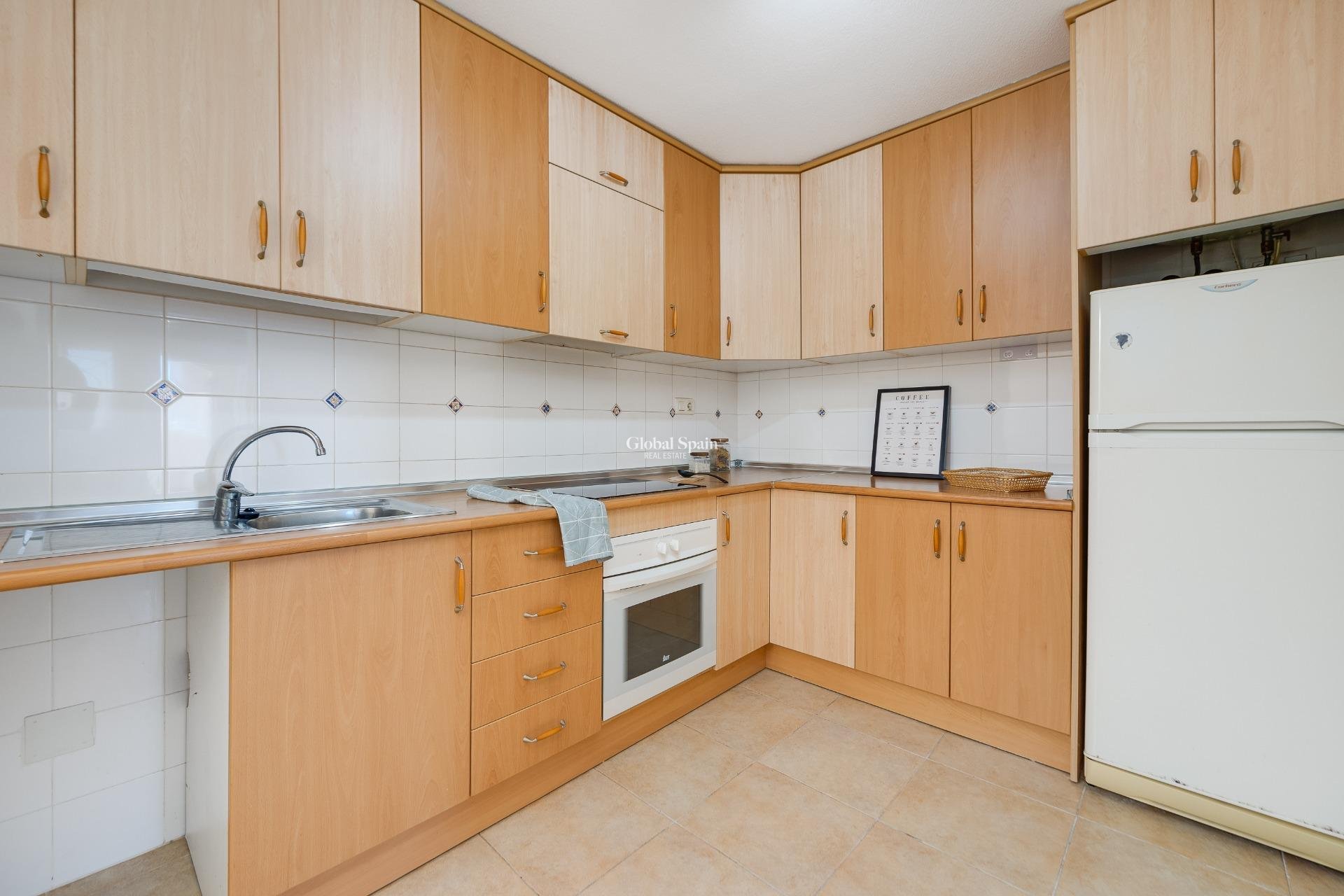 Resale - APARTMENT -
TORREVIEJA - Aguas Nuevas