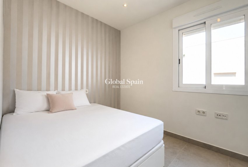 Resale - APARTMENT -
TORREVIEJA - Aguas Nuevas