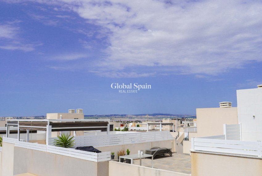 Resale - APARTMENT -
TORREVIEJA - Aguas Nuevas