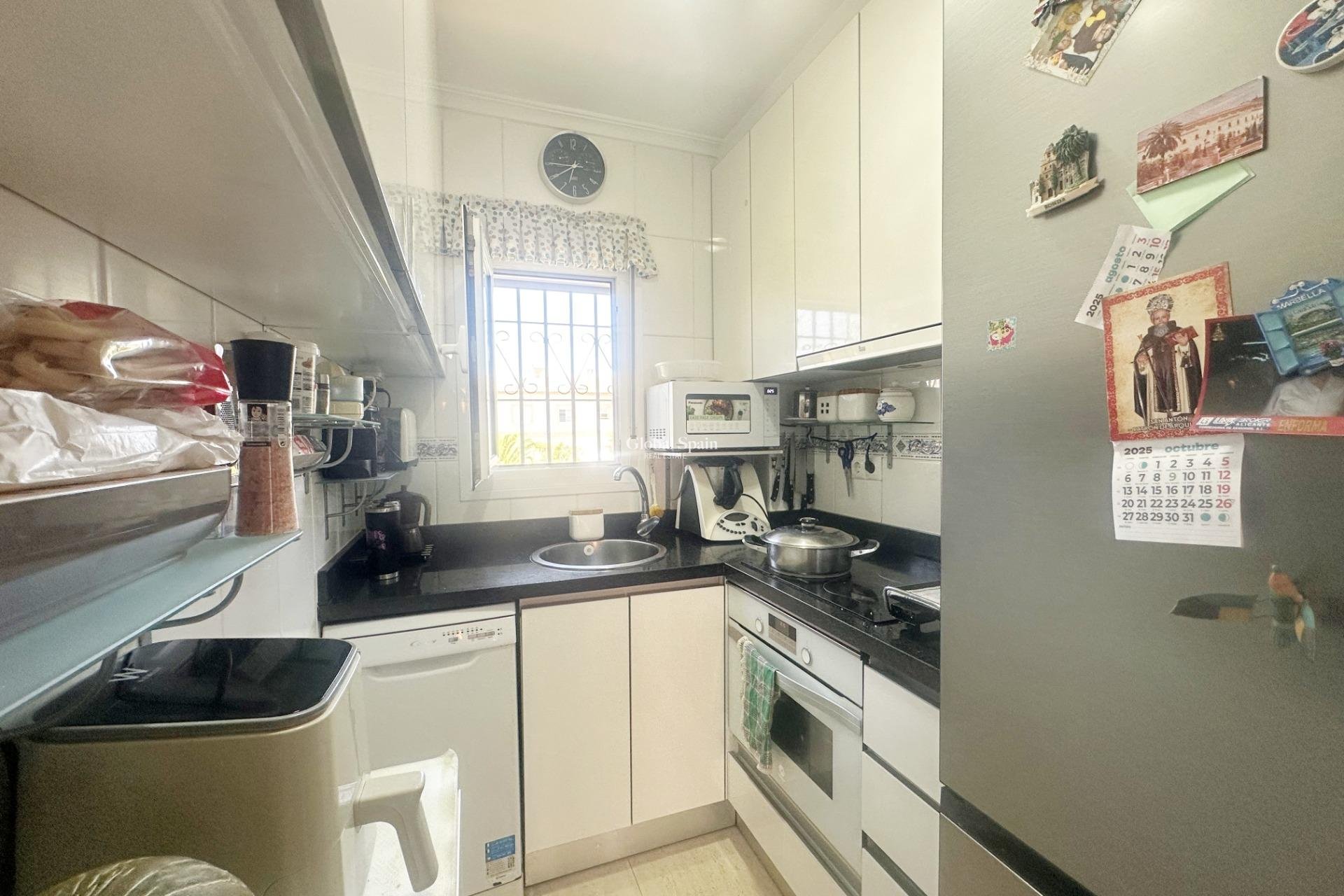 Resale - APARTMENT -
TORREVIEJA - Aguas Nuevas
