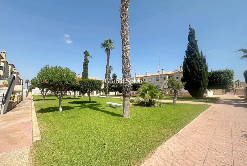 Resale - APARTMENT -
TORREVIEJA - Aguas Nuevas
